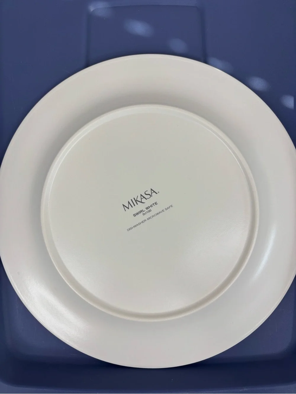 Mikasa Swirl White DJ100 Ribbed Ceramic Round‎ Serving Platter